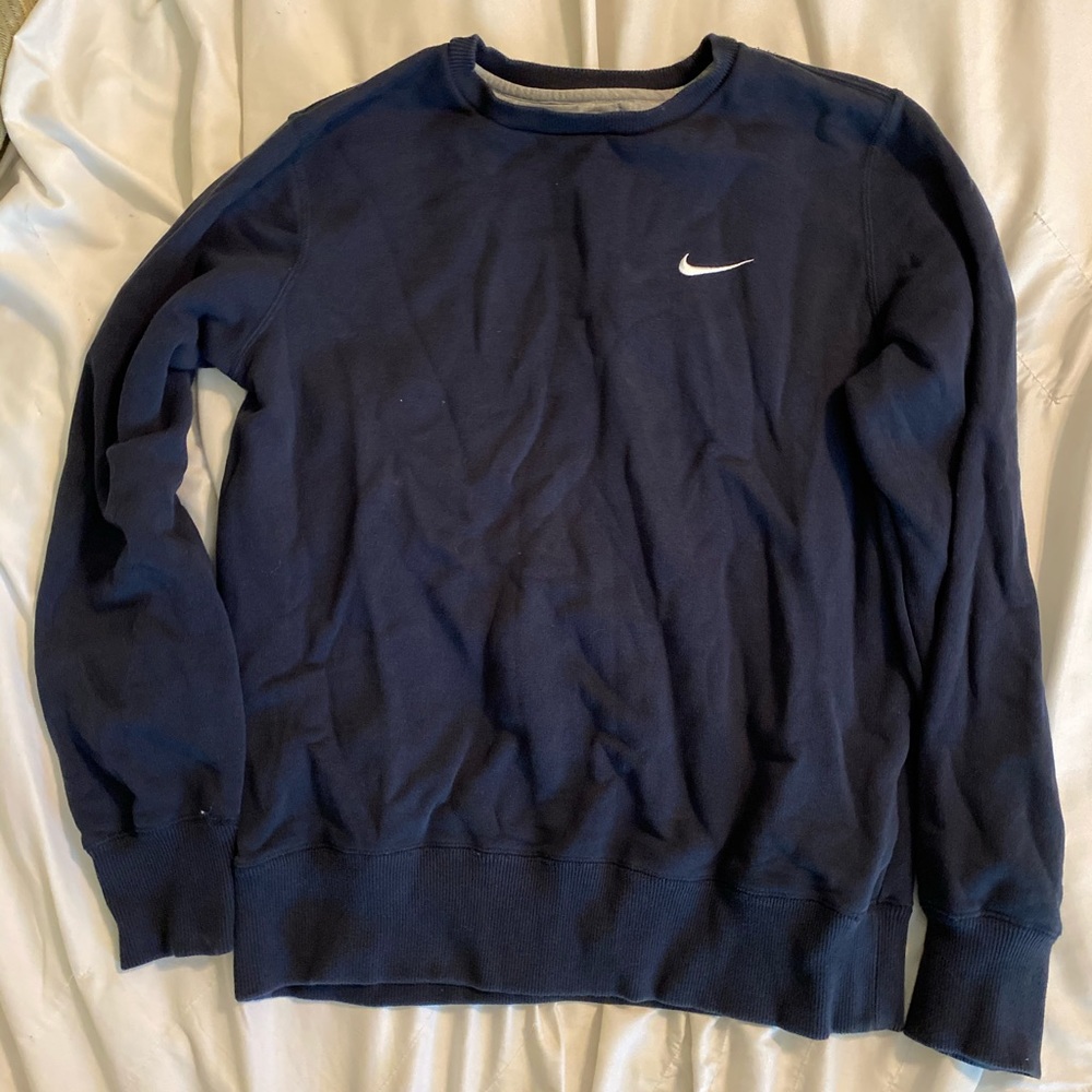 Men’s medium Nike sweatshirt